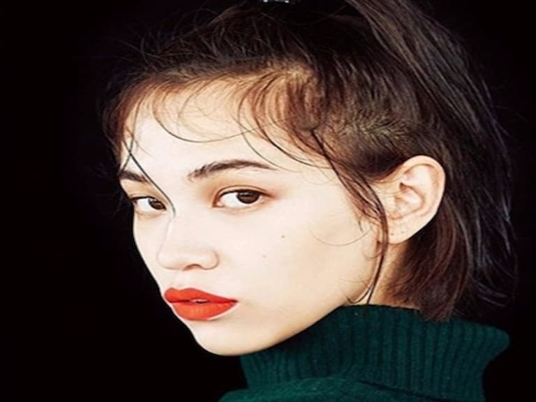 水原希子登上 Dazed Korea 10 月號封面!看表情多多的 Kiko 如何以鬼馬姿態演繹多個冬日造型!