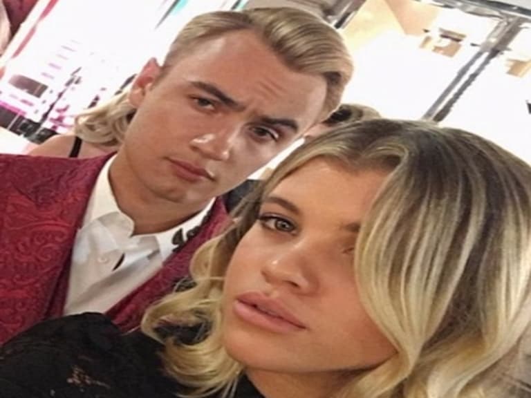 小賈前任 Sofia Richie 擺脫陰霾 與星二代帥男共同出遊!