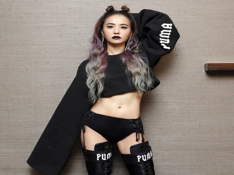 美到逆天!蔡依林身穿 Puma x 蕾哈娜最新聯名,大秀結實屁股蛋!
