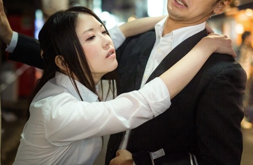 化妝真可以判若兩人!這位日本陰沉女孩上妝後 迅速變成開朗美女引起熱議!