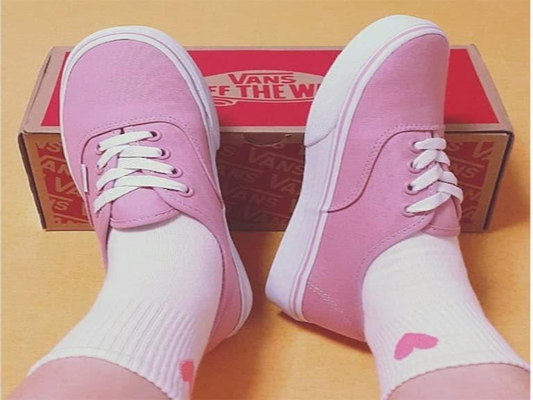 這粉紅色誰看到都會心動!去韓國別錯過這幾對 Vans 期間限定款!