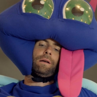 魔力紅新歌《Don't Wanna Know》釋出 MV　亞當李維化身「傑尼龜」！