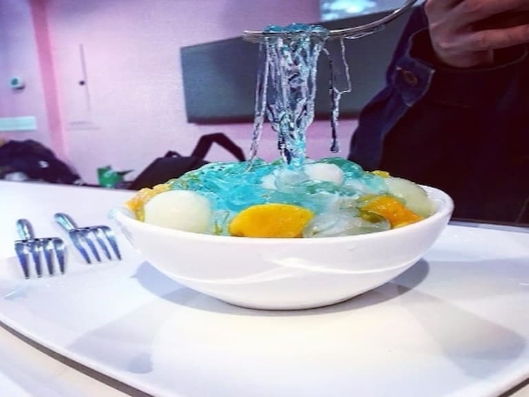 網絡大人氣!這個超夢幻的 Tiffany Blue 水晶粉究竟是什麼味道?