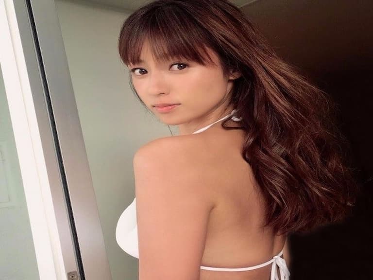 鼻血！半年內就推出 3 本寫真集！深田恭子稱霸寫真女王寶座 女神地位不容撼動！