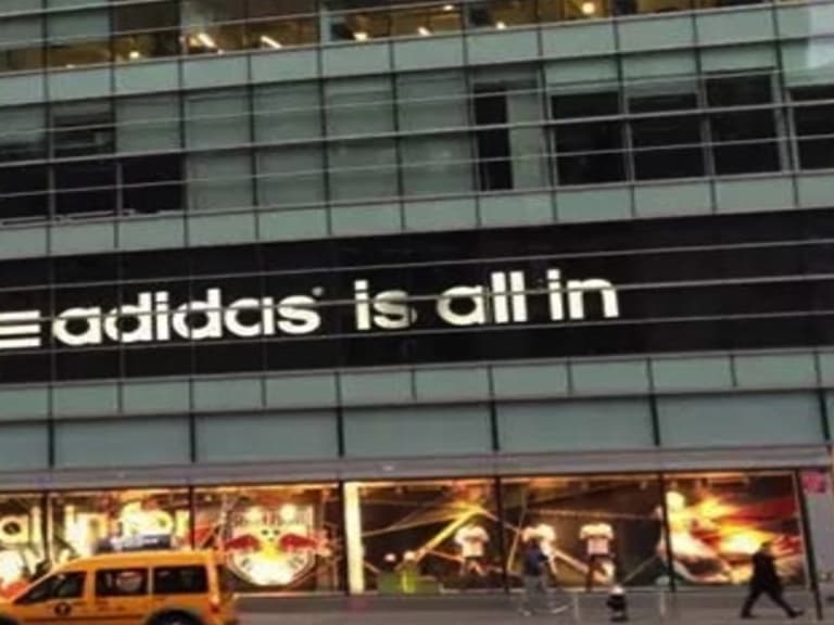 驚！Adidas 正快速佔據 Nike 的市場，看市場趨勢怎麼說