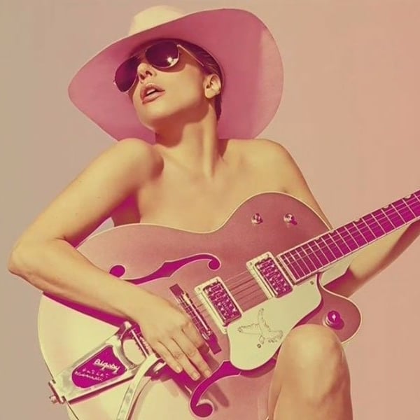 Lady Gaga《週六夜現場》現場唱功實在太穩　竟被質疑「對嘴假唱」！