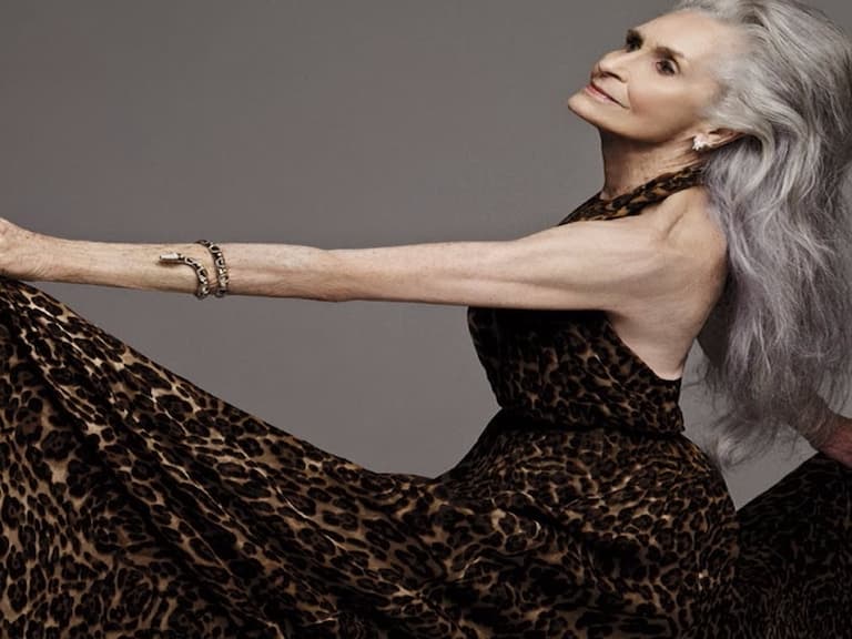 阿嬤也可以當超模！Daphne Selfe 高齡 70 歲再度走上伸展台