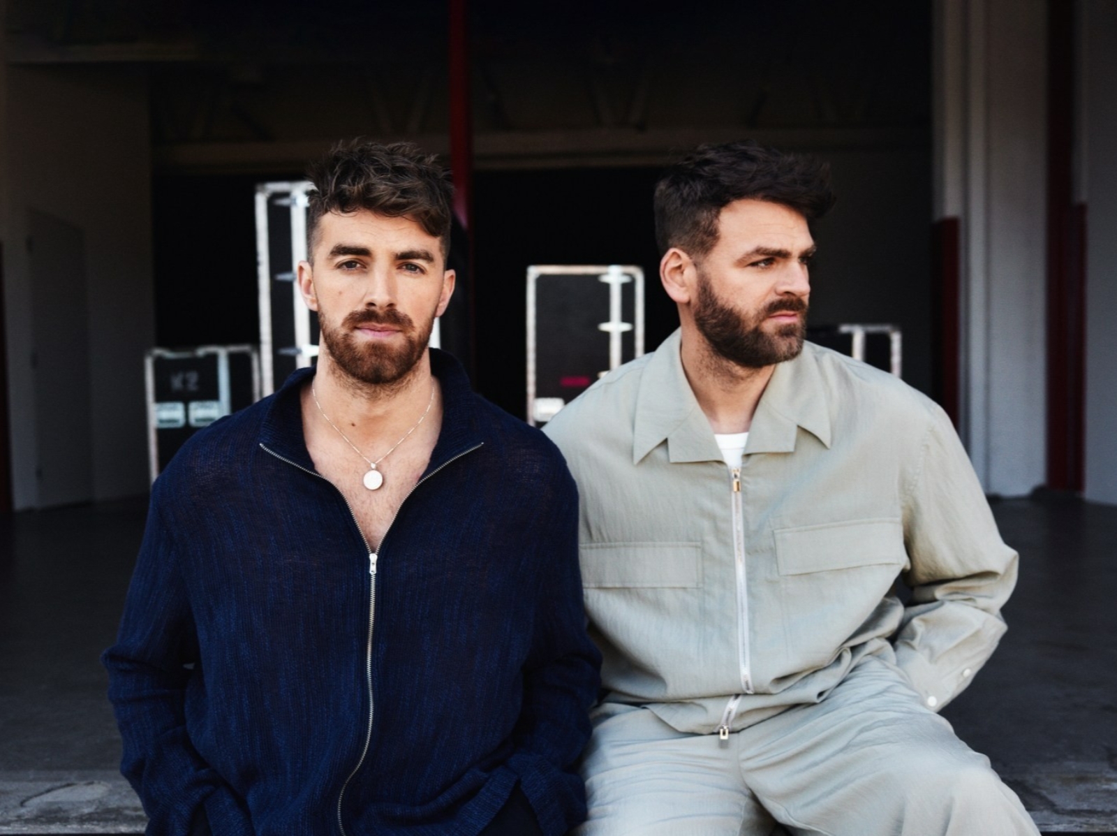 鬧鐘鈴聲英文歌推薦：老菸槍雙人組〈Closer〉、小賈斯汀〈Love Yourself〉⋯12 首歌讓你每天都期待起床！