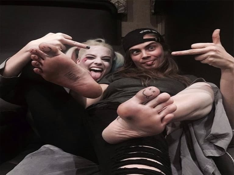 Cara Delevingne 紋身大公開!想不到原來名模紋身有這麼多,而且位置都相當私密!
