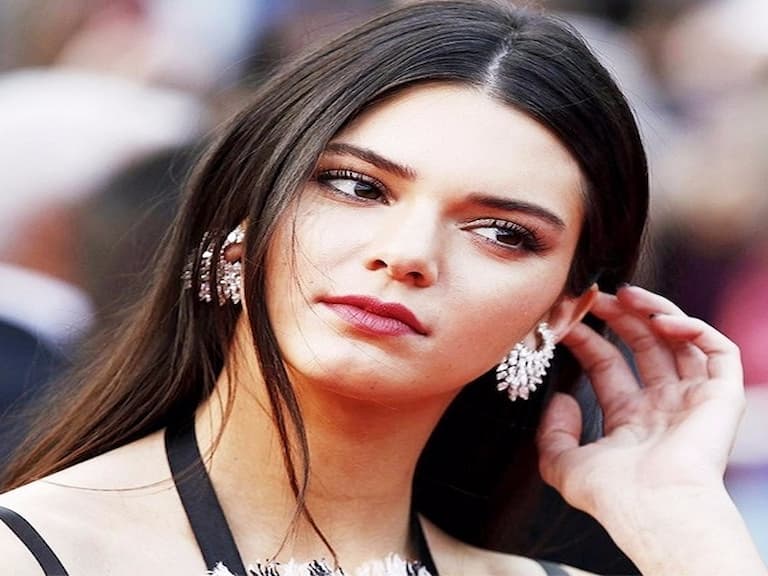 Kendall Jenner 21 歲生日獲陌生男人送贈名車-終於揭開他的神秘面紗!