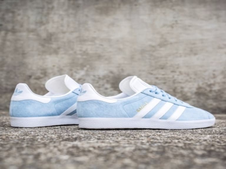 繼粉紅色之後，另一必搶顏色！adidas 推出全新天藍色 Gazelle！