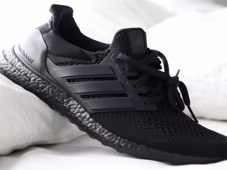 官方終於鬆口！adidas UltraBOOST「Triple Black」販售時間發佈