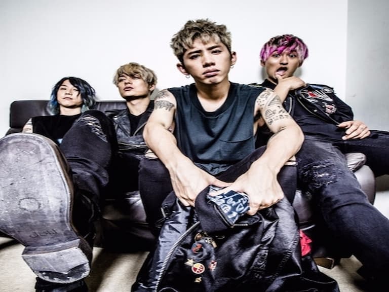 ONE OK ROCK 公開新專輯曲目　與艾薇兒合作新歌《Listen》超受期待！