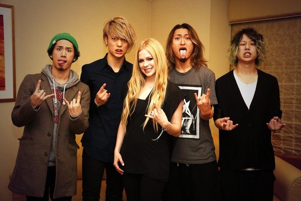 ONE OK ROCK 公開新專輯曲目　與艾薇兒合作新歌《Listen》超受期待！