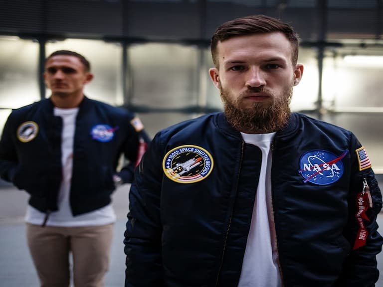 全台首間!美國軍裝龍頭「 Alpha Industries 」專賣店進駐東區,你準備好了嗎?
