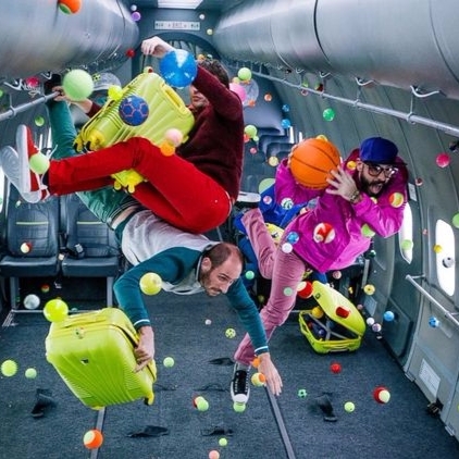 繼飛機之後，OK Go 全新 MV 搶先釋出！這次就決定來「爆炸」一下