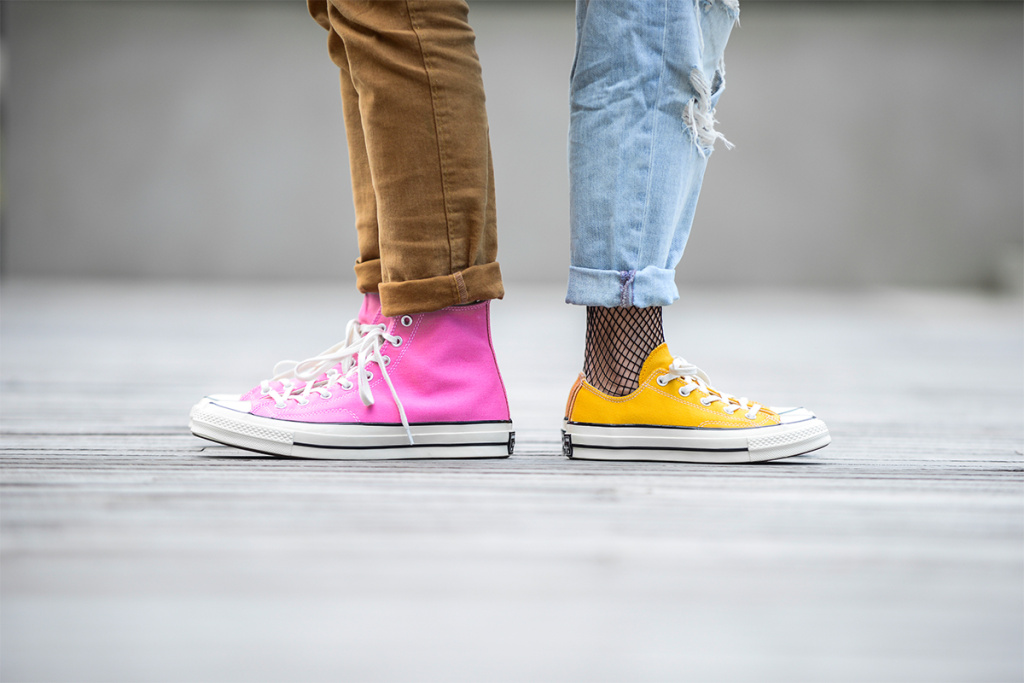 覺得冬季穿搭色系無趣?Converse 大熱鞋款全新配色你一定心動!