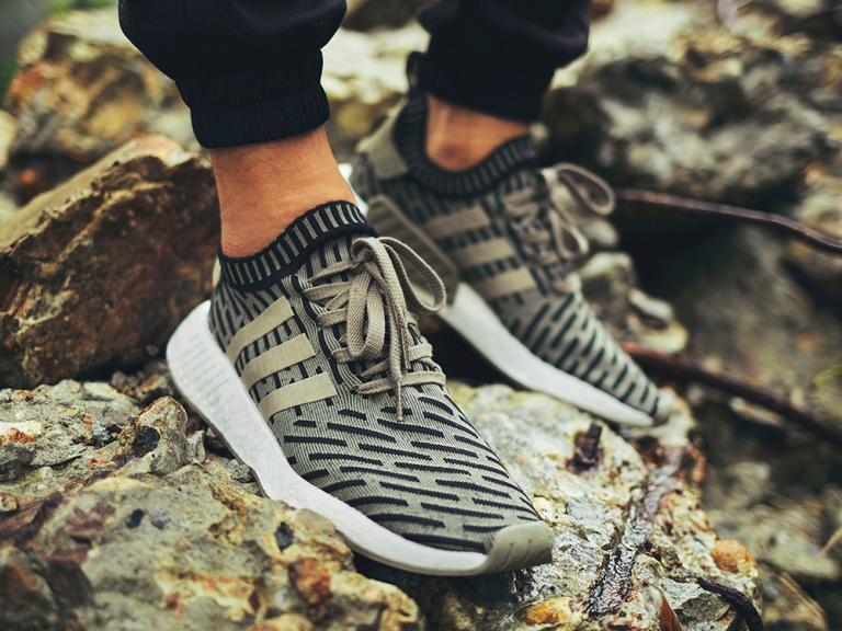 腦波再強都擋不住「雨滴迷彩」NMD_R2 PK 的重擊！