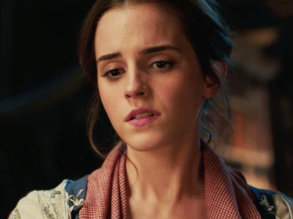 Emma Watson 在《美女與野獸》親自參與戲服設計，原來她不想穿⋯⋯