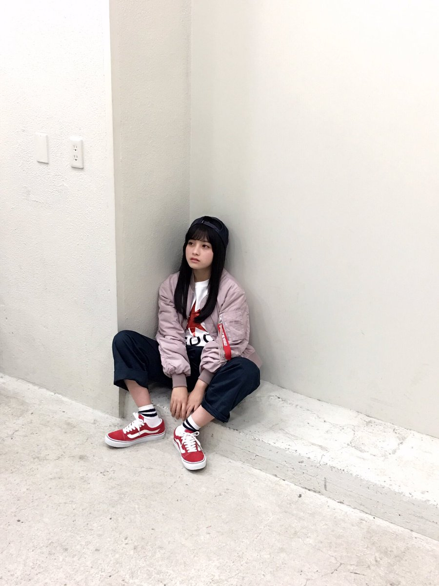 不只是可愛!「天使偶像」橋本環奈穿上 MA-1 首現酷帥的街頭女孩穿搭!
