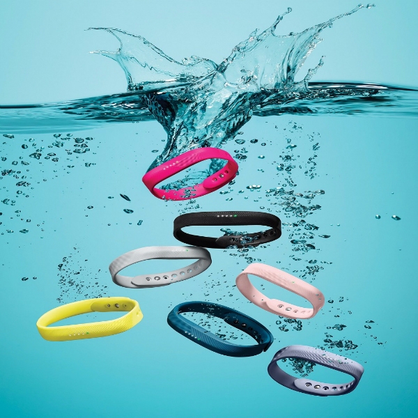 超！輕！薄！運動也時尚，Fitbit 超薄防水手環繽紛上市