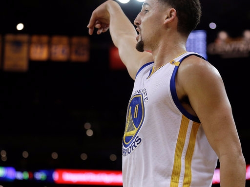甲骨文球場下起三分雨了，Klay Thompson 隻手遮天豪取 60 分