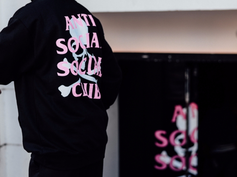 街頭震撼聯名又一波！直擊東京 Anti Social Social Club x mastermind JAPAN 排隊現場潮人雲集
