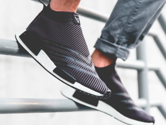 「最強黑魂XR1 COLOR BOOST」與「最受注目White Mountaineering潮牌聯名NMD」12月18日獨家於台中現身!