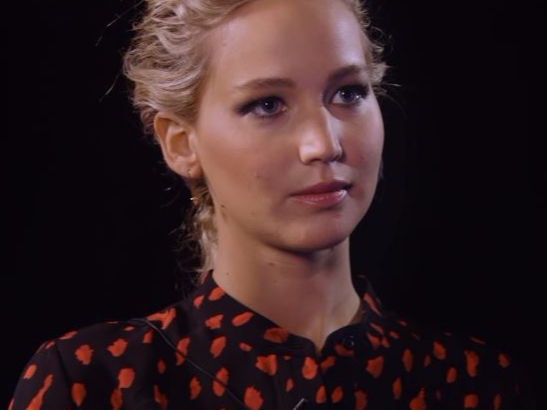 意外地毒舌的兩人啊！ Jennifer Lawrence 「猛攻」Chris Pratt ：你老到要公關身兼護理人員