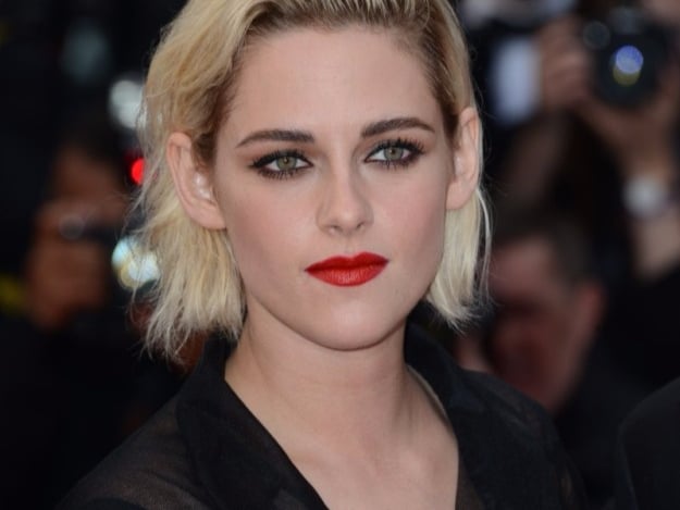 Kristen Stewart 換女友驚傳被家暴?維秘超模 Stella 幹的?