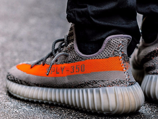 adidas YEEZY Boost 350 V2 靈感來自這一台車？！