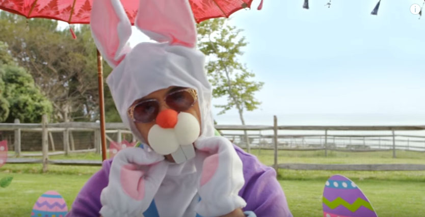 小勞勃道尼兔子裝爆紅　網友又發揮 PS 魂惡搞！