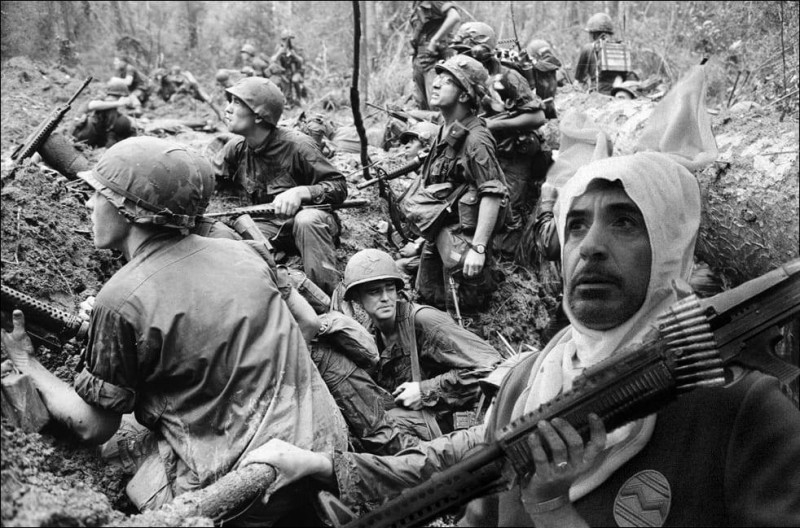 小勞勃道尼兔子裝爆紅　網友又發揮 PS 魂惡搞！