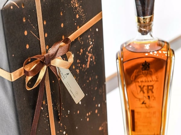 歲末送禮首選！JOHNNIE WALKER 與名設計師攜手打造「限量包裝」12/23華山快閃獻禮！