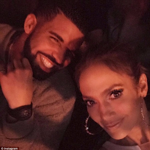 Drake 確定與大 17 歲珍妮佛·洛佩茲交往中　蕾哈娜氣到取消追蹤 JLo？