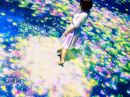銀河還可以換顏色！盤點 6 個「TeamLab 舞動藝術展」必玩作品懶人包