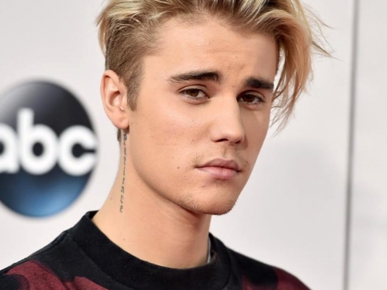 Justin Bieber 棄養患病小鬆師，網民怒轟：寵物不是玩具！