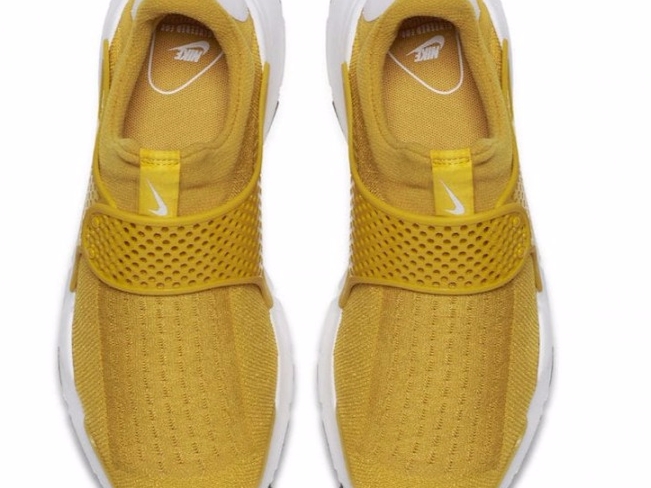 潮妹注目禮！2017 「Sock Dart」全新３款配色心動上架　網友 : 竟然有天藍色...