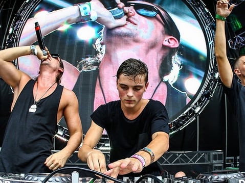 媽，我兩天不回家！雙屆百大DJ冠軍，Martin Garrix 攜手 DVLM 來台玩翻2017最大趴！