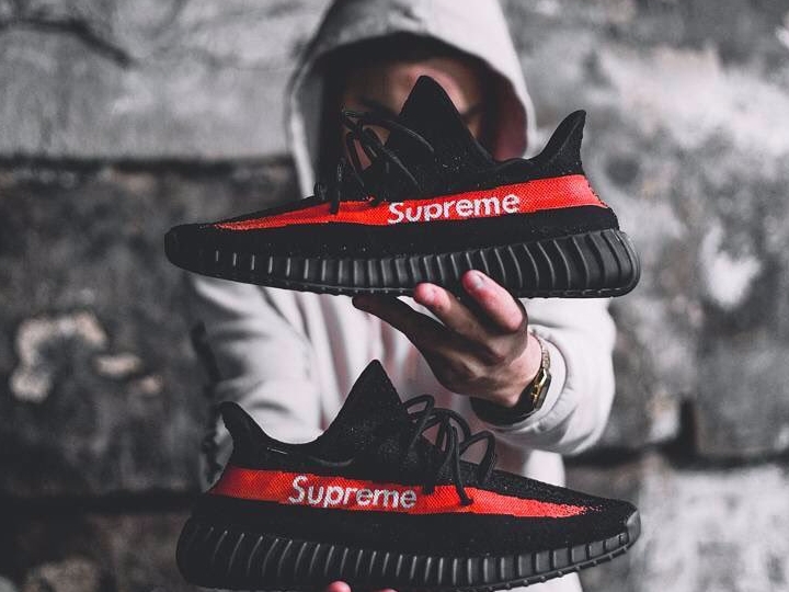 Supreme 聯名 adidas Yeezy Boost 350 V2？網友驚呼：這一雙簡直太帥了！