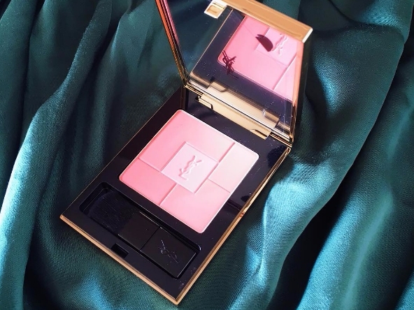 讓女生紅粉緋緋過新年!快來看看 YSL 推出的小金盒,內藏什麼美妝新品!