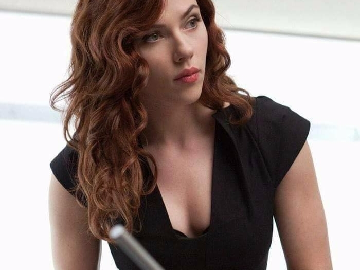 究竟她是如何塞進黑寡婦的超緊身衣裡?Scarlett Johansson 鍛鍊誘人身形秘訣大公開!