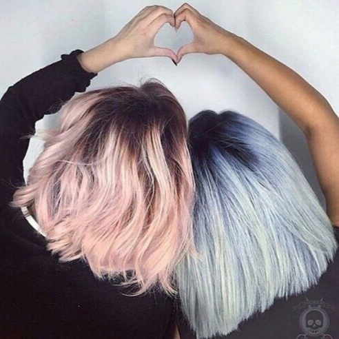 〔最佳旅扮〕面對鏡頭太尷尬？「曬閨蜜」用這招讓「背影、髮型」當主角！