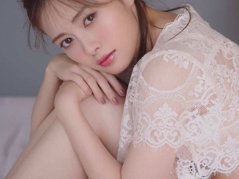 把持不住！乃木坂 46「白石麻衣」清純女神解禁　首度曝光大膽內衣寫真照片！