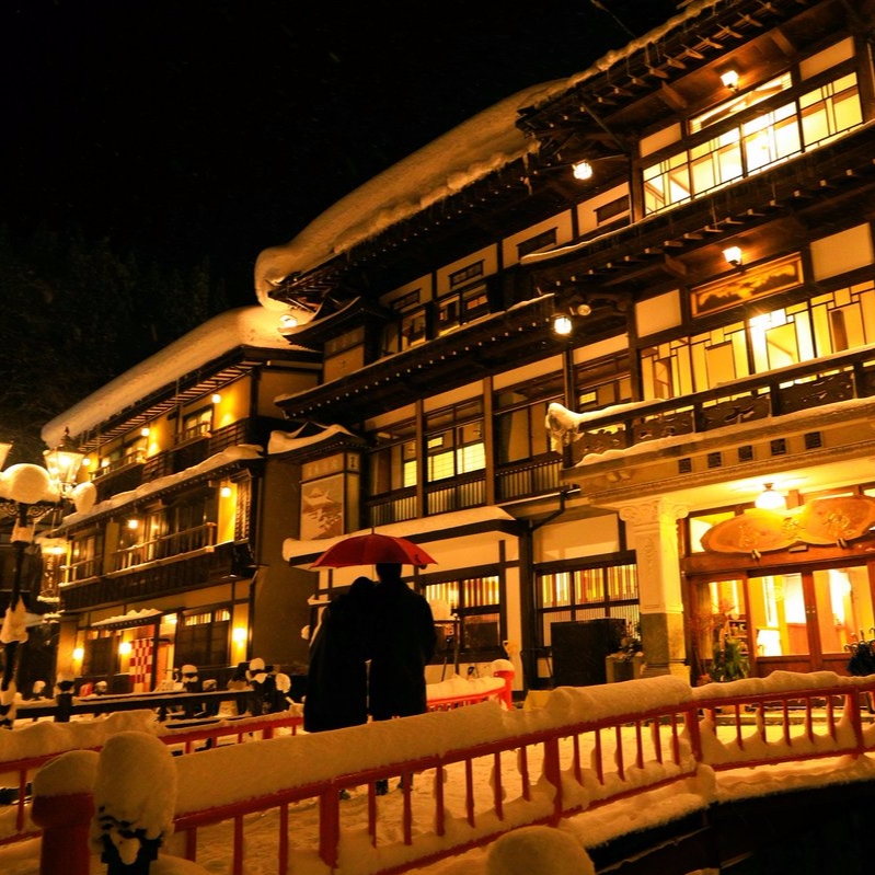 冬天是去日本的好時機！《神隱少女》湯婆婆油屋原型「銀山溫泉」雪景美翻！