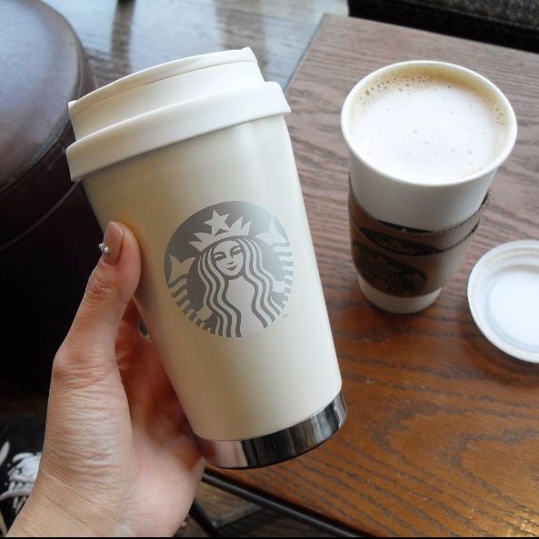 韓國 Starbucks 推出冬日限定隨行杯！全白設計令白色控著迷了吧？