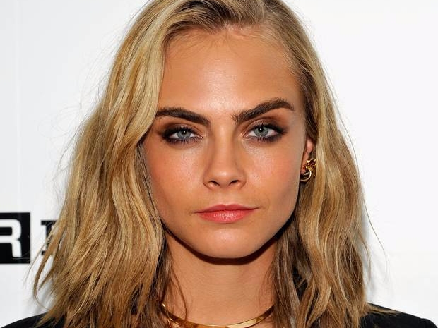 遭網友惡意中傷:「別再靠粗眉賺錢了」 Cara Delevingne 的回應很霸氣!