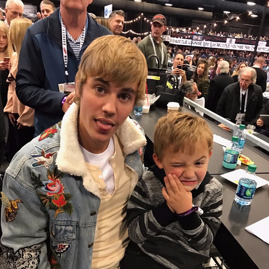 吃賽琳娜的醋？小賈斯汀回應：才不會聽威肯的音樂，他的歌都很怪！