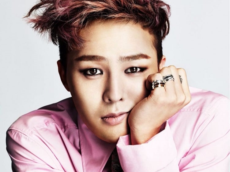 被 GD 人群中抱擁而傳出緋聞,Dara 的回應是⋯⋯?