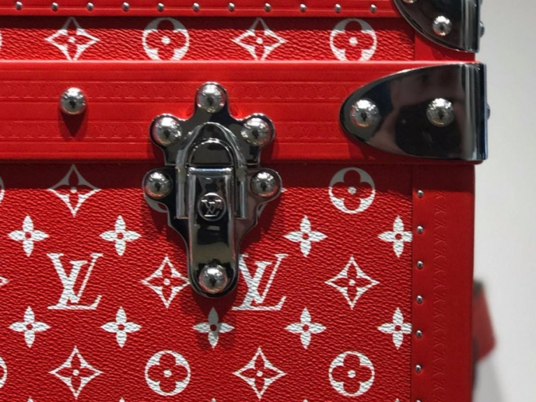 Supreme x Louis Vuitton 聯名皮箱售價出爐　真的是天價！